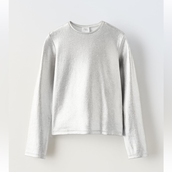 ✨SALE ✨ ZARA FOIL RIB TOP
✨SALE ✨ - Picture 1 of 7